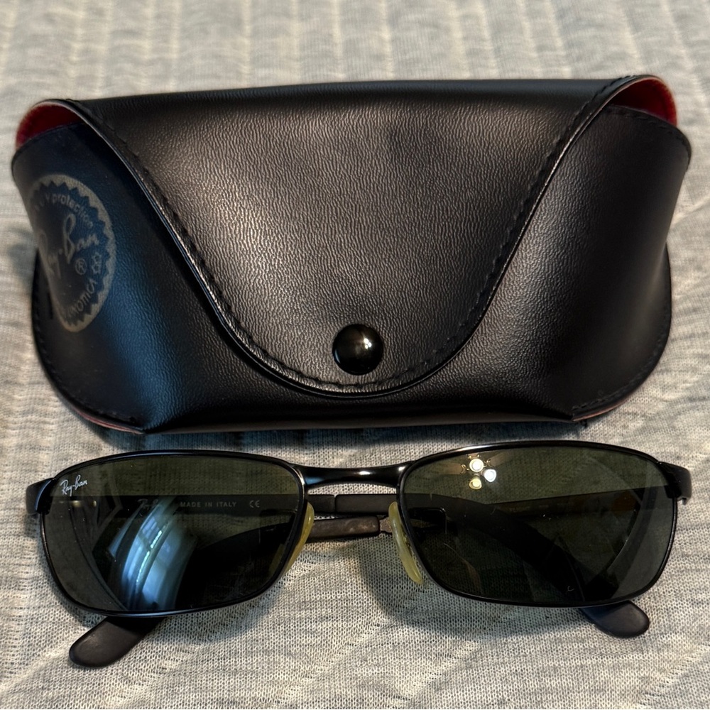Ray-Ban Black RB 3190 Flight Sunglasses with Leather Case